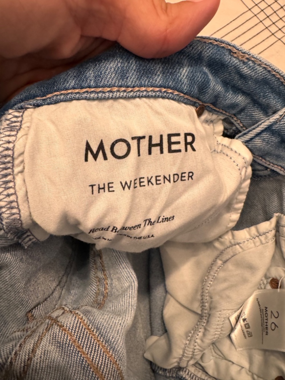 MOTHER The Weekender Jeans I Size 26 I Light Wash Flare - Picture 3 of 7